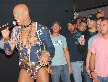 Kevin Aviance Live